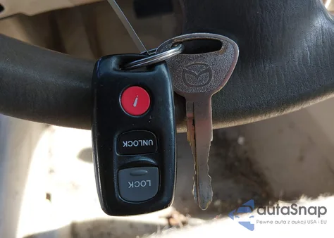 2003 Mazda Protege Dx/Es/Lx z USA, uszkodzony, nr VIN JM1BJ225731202133